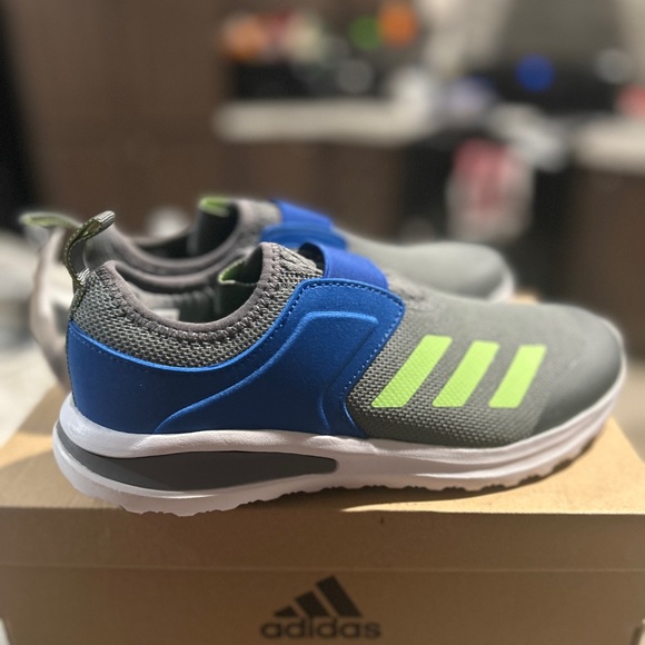 Boy’s Adidas ActiveRide J - Picture 5 of 9